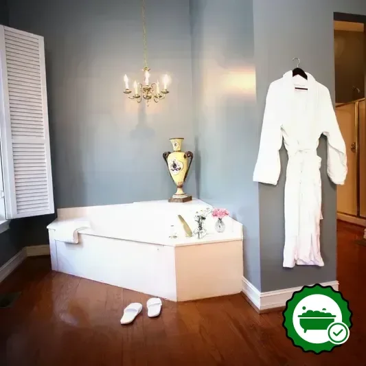 Hotels with jacuzzi in room in Stone Mountain