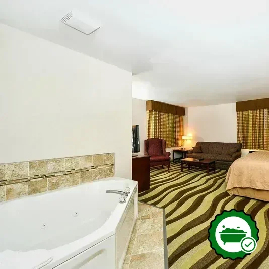 Hotels with jacuzzi in room in Stoughton