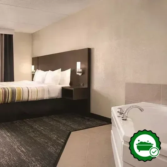 Hotels with jacuzzi in room in Sturtevant