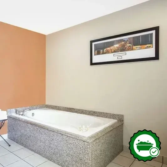 Hotels with jacuzzi in room in Thibodaux