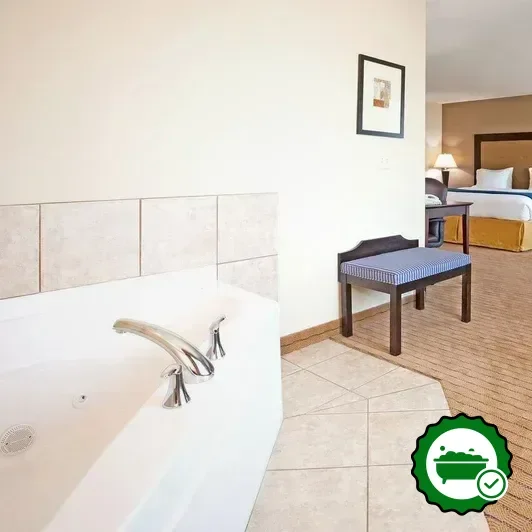Hotels with jacuzzi in room in Verona