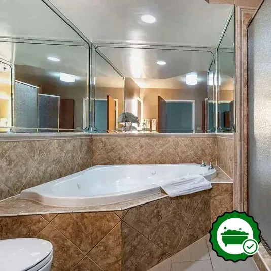 Hotels with jacuzzi in room in Vicksburg