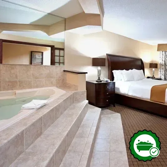 Hotels with jacuzzi in room in Wadsworth