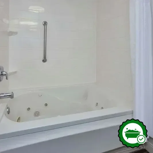 Hotels with jacuzzi in room in Waterbury