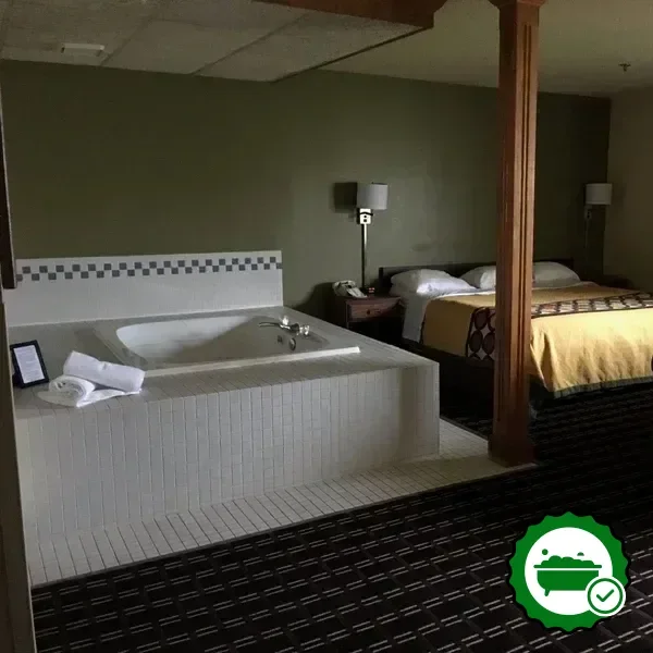 Hotels with jacuzzi in room in Watertown