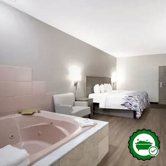 Hotels with jacuzzi in room in Weedsport
