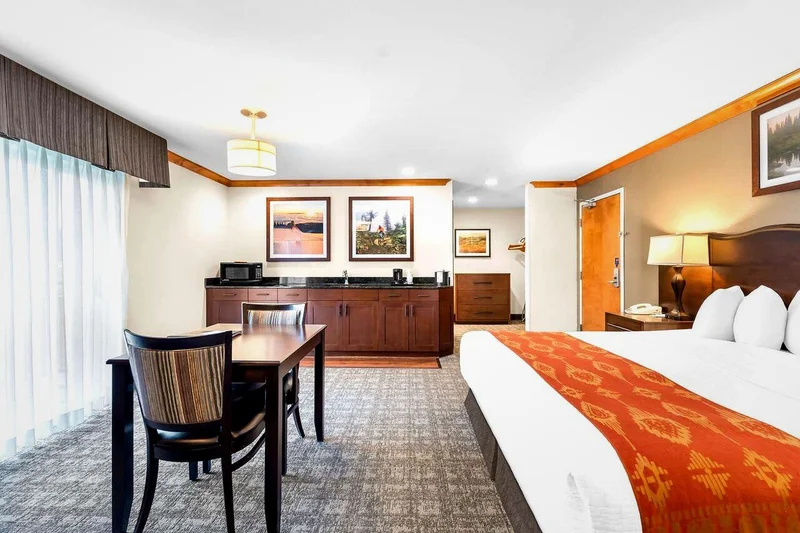 Hotels with jacuzzi in room in Whitefish