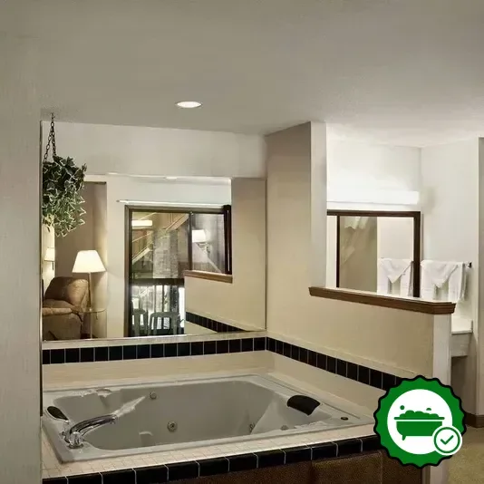 Hotels with jacuzzi in room in Whitewater