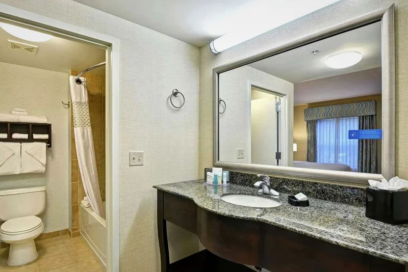 Hotels with jacuzzi in room in Wilkes Barre