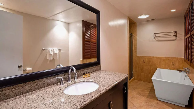 Hotels with jacuzzi in room in Wilmington