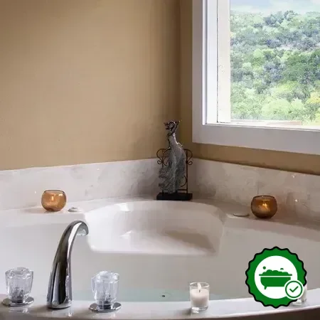 Hotels with jacuzzi in room in Wimberley