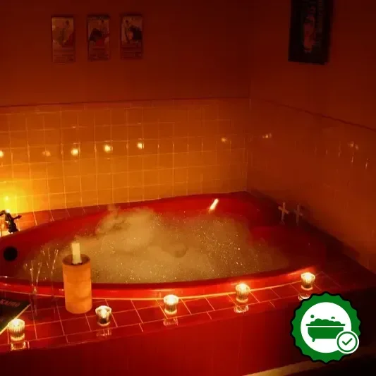 Hotels with jacuzzi in room in York