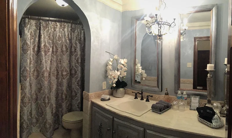 Hotels with jacuzzi in room in Youngsville